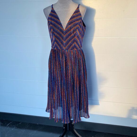 NWT Dress the Population Haley Metallic Fit & Flare Plunging Pleated Dress - Picture 1 of 16